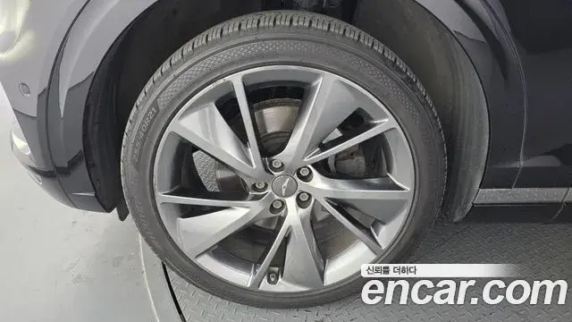 Genesis GV70 2021 — ფოტო 4/20