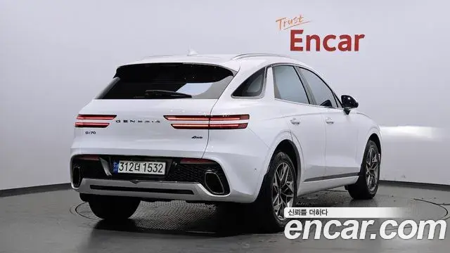 Genesis GV70 2021 — Şəkil 16/20