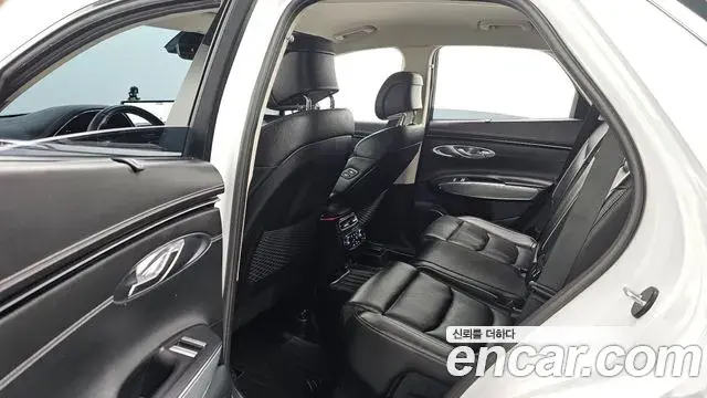 Genesis GV70 2021 — Şəkil 14/20