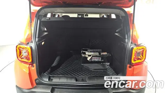 Jeep Renegade 2020 — ფოტო 2/20