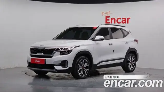 Kia Seltos 2022 — ფოტო 1/20
