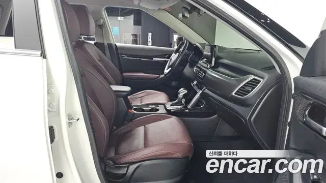 Kia Seltos 2022 — ფოტო 6/20