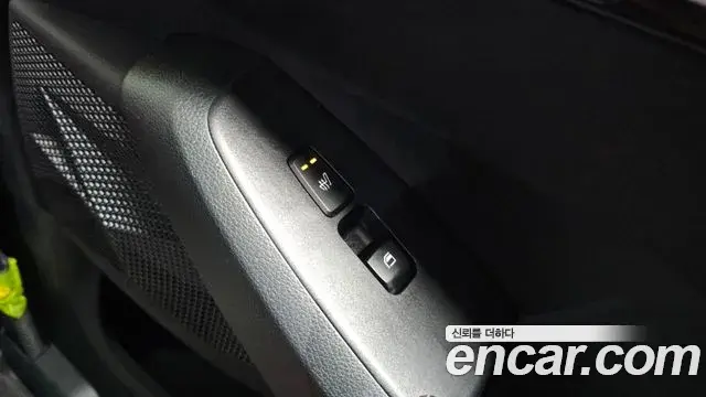 Kia Seltos 2022 — ფოტო 8/20
