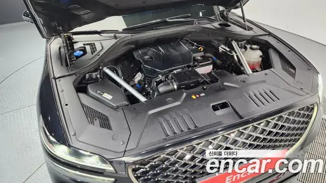 Genesis GV70 2023 — Photo 8/20