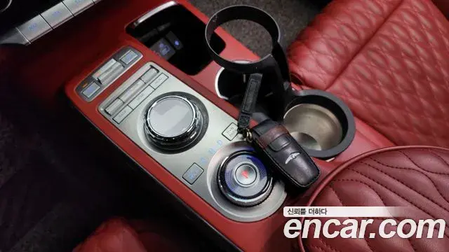 Genesis GV70 2023 — Photo 6/20