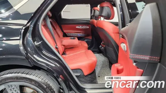 Genesis GV70 2023 — Photo 18/20
