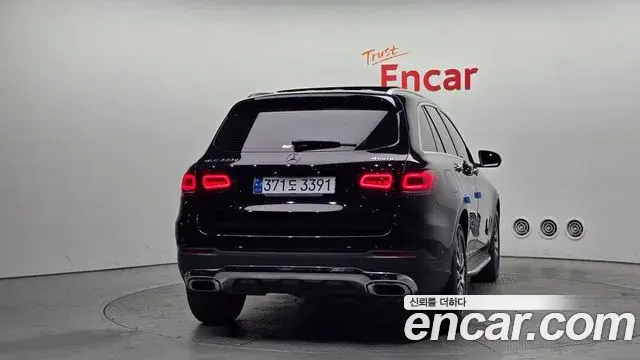 Mercedes-Benz GLC-Class 2021 — ფოტო 17/20