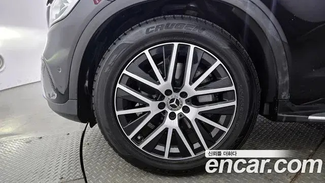 Mercedes-Benz GLC-Class 2021 — ფოტო 7/20