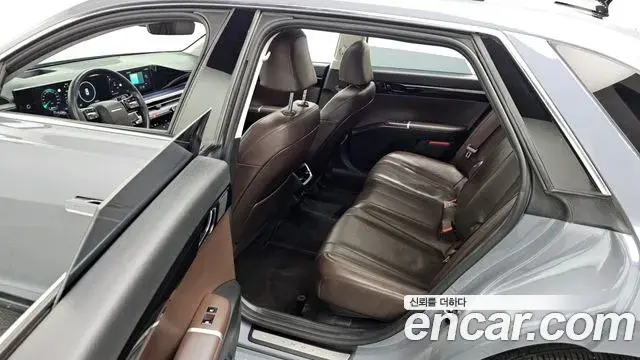 Hyundai Grandeur Hybrid 2023 — Şəkil 16/20