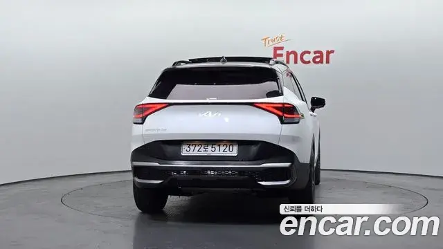 Kia Sportage 2021 — ფოტო 15/20