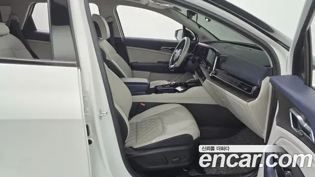 Kia Sportage 2021 — ფოტო 16/20