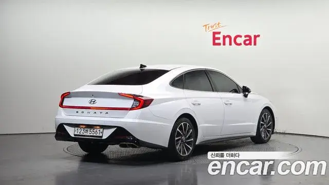 Hyundai Sonata Hybrid 2020 — Şəkil 11/20