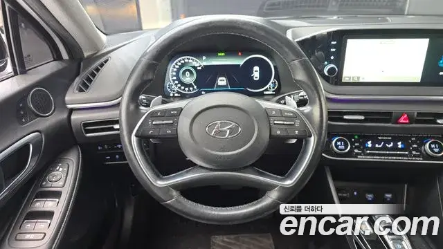 Hyundai Sonata Hybrid 2020 — Şəkil 18/20