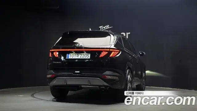 Hyundai Tucson Hybrid 2022 — ფოტო 8/20