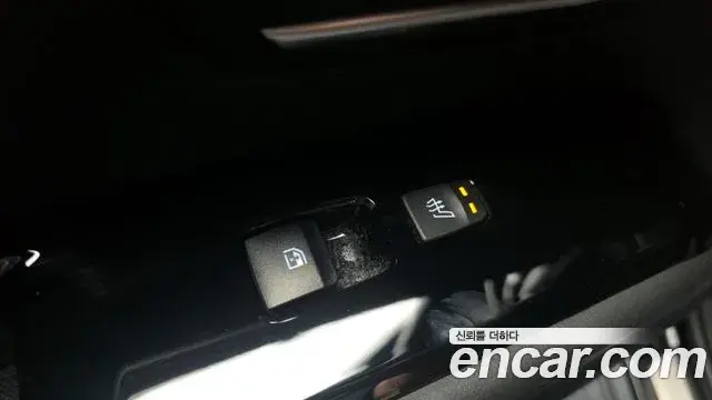 Hyundai Tucson Hybrid 2022 — ფოტო 19/20