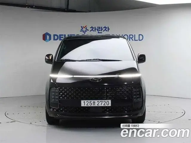 Hyundai Staria 2021 — ფოტო 11/19
