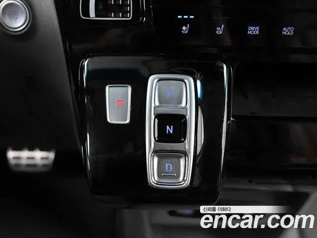 Hyundai Staria 2021 — ფოტო 5/19