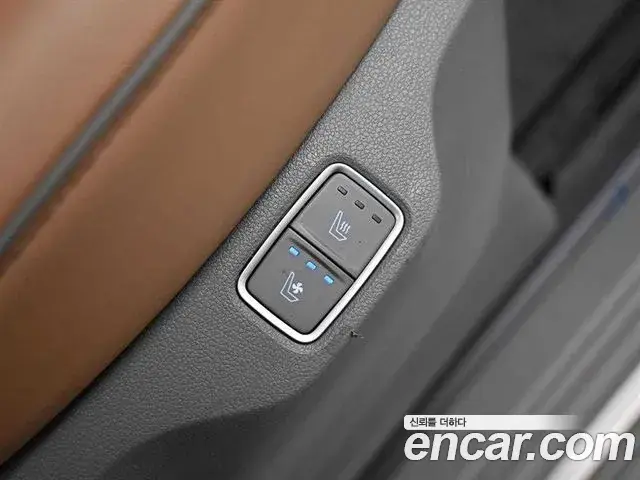 Hyundai Staria 2021 — ფოტო 14/19