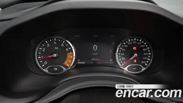 Jeep Renegade 2022 — Фото 8/20