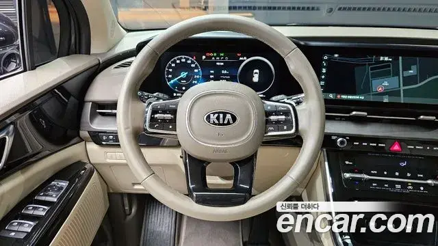 Kia Carnival 2021 — Şəkil 19/20