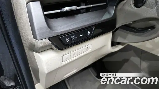 Kia Carnival 2021 — Şəkil 16/20