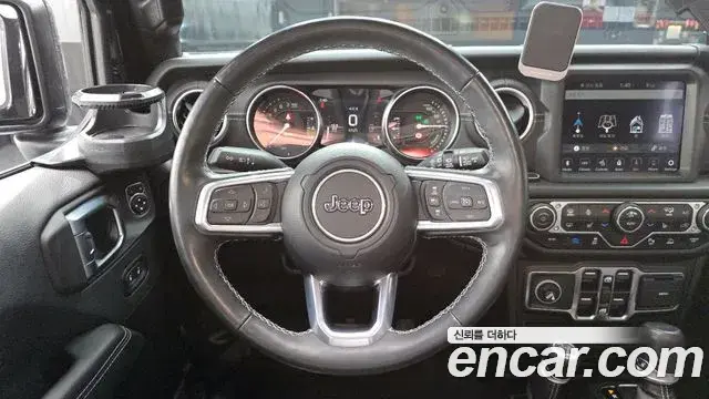 Jeep Wrangler 2022 — Фото 13/20