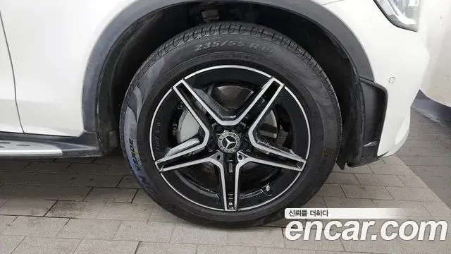 Mercedes-Benz GLC-Class 2023 — Şəkil 17/20