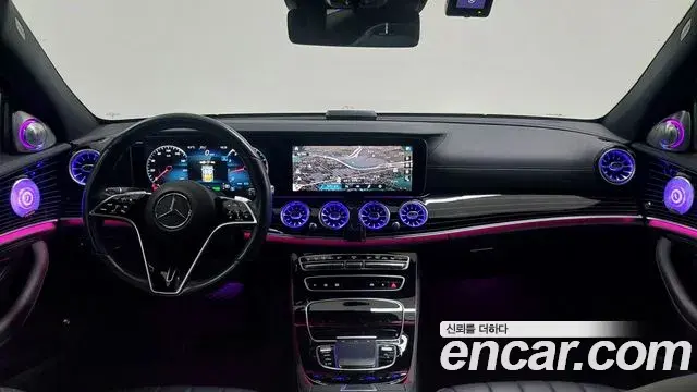 Mercedes-Benz E-Class 2022 — ფოტო 11/20