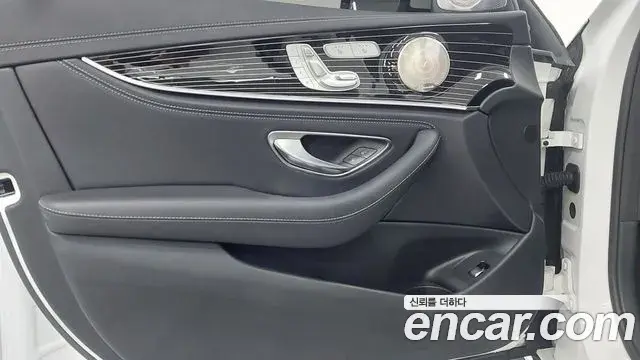 Mercedes-Benz E-Class 2022 — ფოტო 1/20