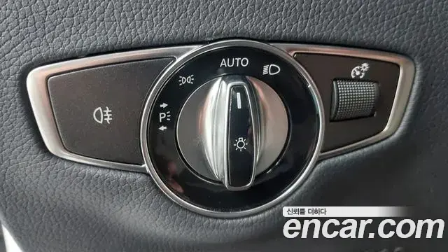 Mercedes-Benz E-Class 2022 — ფოტო 20/20