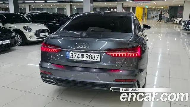 Audi A6 2021 — ფოტო 19/19