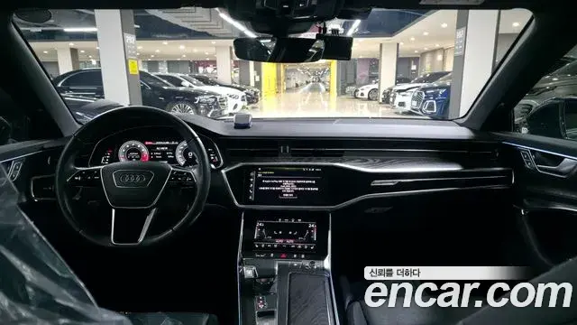 Audi A6 2021 — ფოტო 13/19