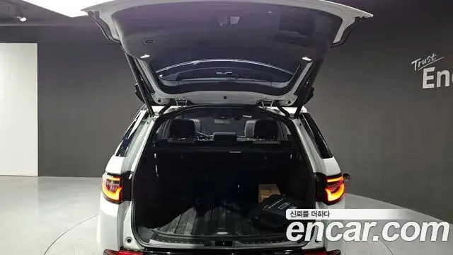 Land Rover Discovery Sport 2025 — Фото 20/20