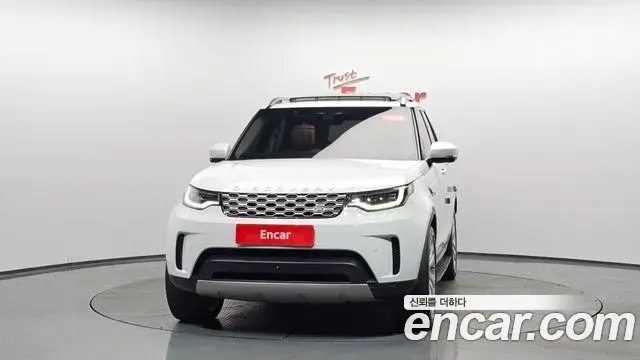 Land Rover Discovery 5 2022 — ფოტო 13/20