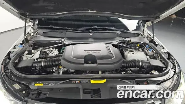 Land Rover Discovery 5 2022 — ფოტო 19/20