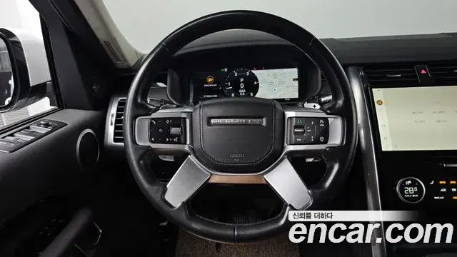Land Rover Discovery 5 2022 — ფოტო 12/20