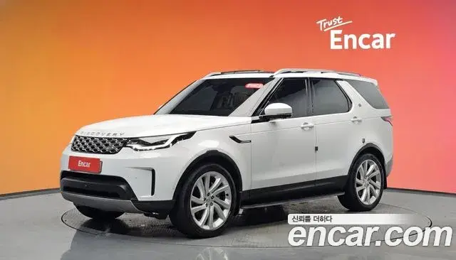 Land Rover Discovery 5 2022 — ფოტო 4/20