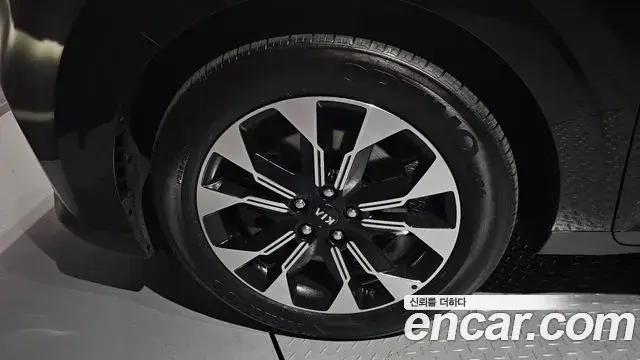 Kia Carnival 2021 — Фото 5/20