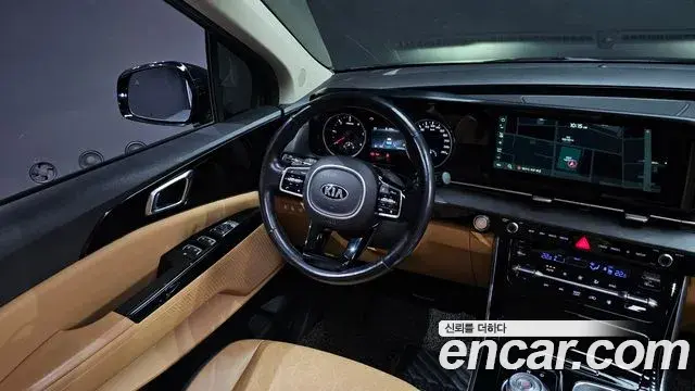 Kia Carnival 2021 — Фото 13/20
