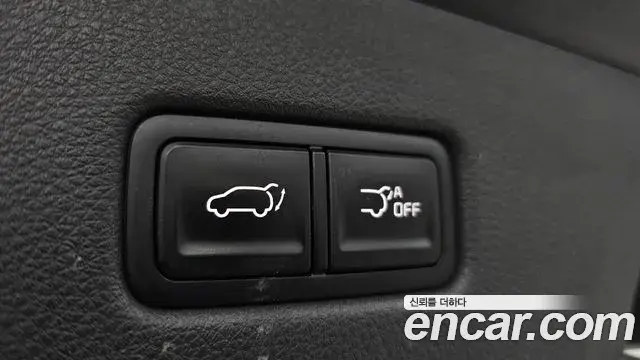 Kia Carnival 2021 — Фото 18/20