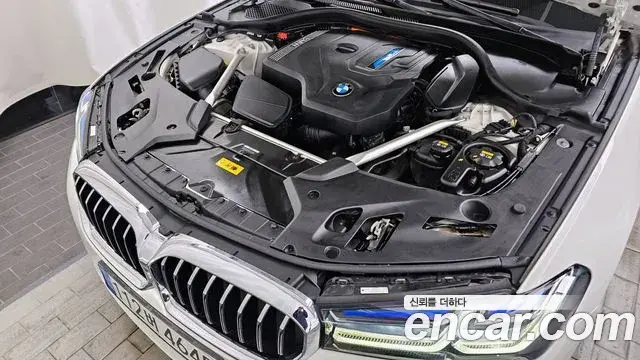 BMW 5 Series 2022 — ფოტო 2/20