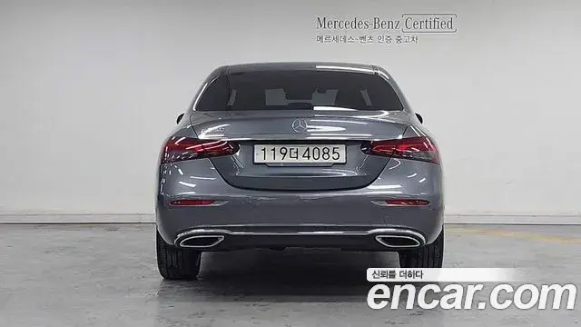 Mercedes-Benz E-Class 2020 — Photo 13/20
