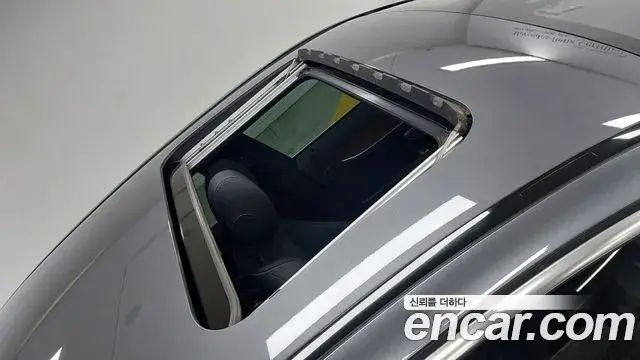Mercedes-Benz E-Class 2020 — Photo 19/20