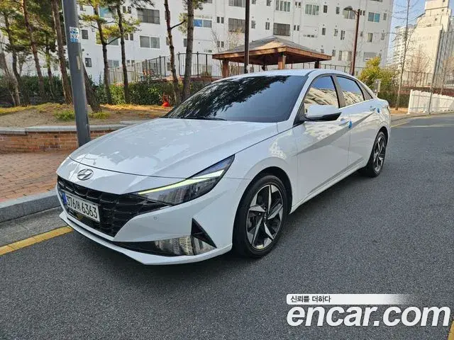 Hyundai The New Avante Hybrid 2022 — ფოტო 9/20