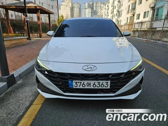 Hyundai The New Avante Hybrid 2022 — ფოტო 2/20