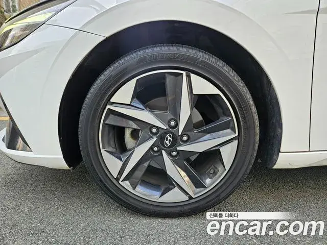 Hyundai The New Avante Hybrid 2022 — ფოტო 6/20