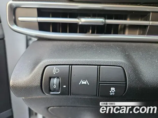 Hyundai The New Avante Hybrid 2022 — ფოტო 14/20