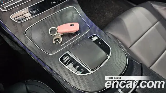Mercedes-Benz E-Class 2020 — Şəkil 15/20