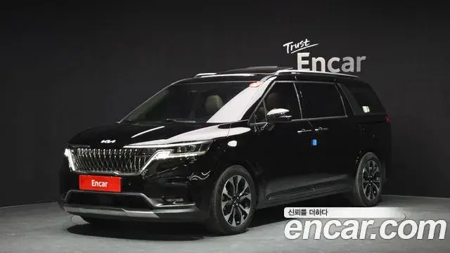 Kia Carnival 2023 — Фото 1/20