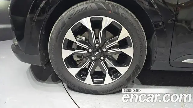 Kia Carnival 2023 — Фото 5/20